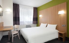 B&B Hotel Nimes Ville Active, Parking Securise Gratuit